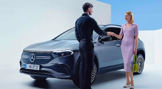 Descubra os benefícios exclusivos que você pode ter ao fazer as suas revisões programadas no Centro de Serviços autorizado Mercedes-Benz. Descubra os benefícios exclusivos que você pode ter ao fazer as suas revisões programadas no Centro de Serviços autorizado Mercedes-Benz.